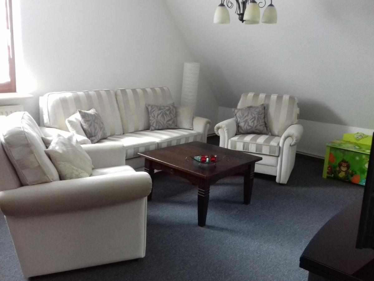 Apartment Ferienwohnung, Monteurwohnung Bis 6 Personen *